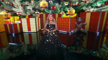 Kelly Clarkson Presents: When Christmas Comes Around (2021) download