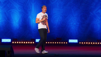 Russell Howard: Recalibrate (2017) download