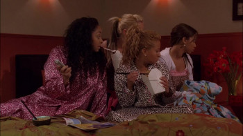 The Cheetah Girls 2 (2006) download