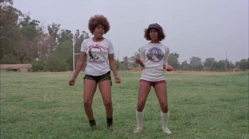 The Pom Pom Girls (1976) download